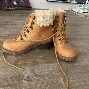 7 1/2 White Mt. Boots